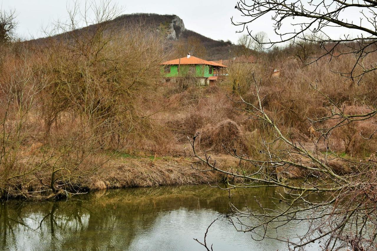 Къща Край Реката/ House By The River Vetrintsi 외부 사진