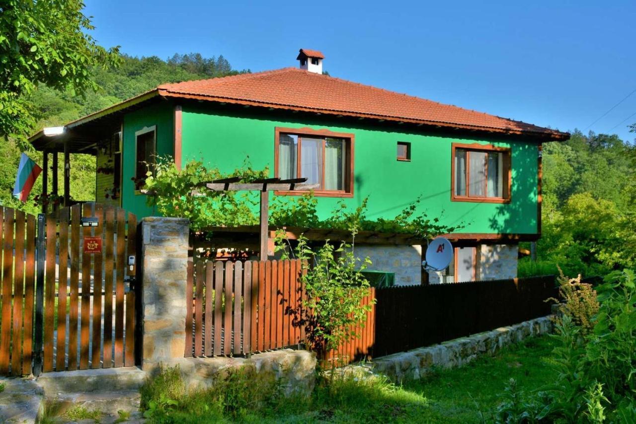 Къща Край Реката/ House By The River Vetrintsi 외부 사진