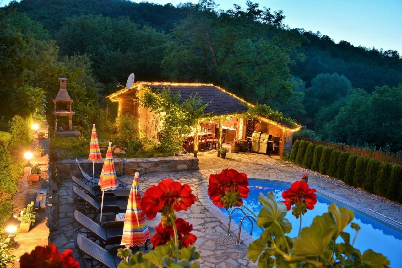 Къща Край Реката/ House By The River Vetrintsi 외부 사진