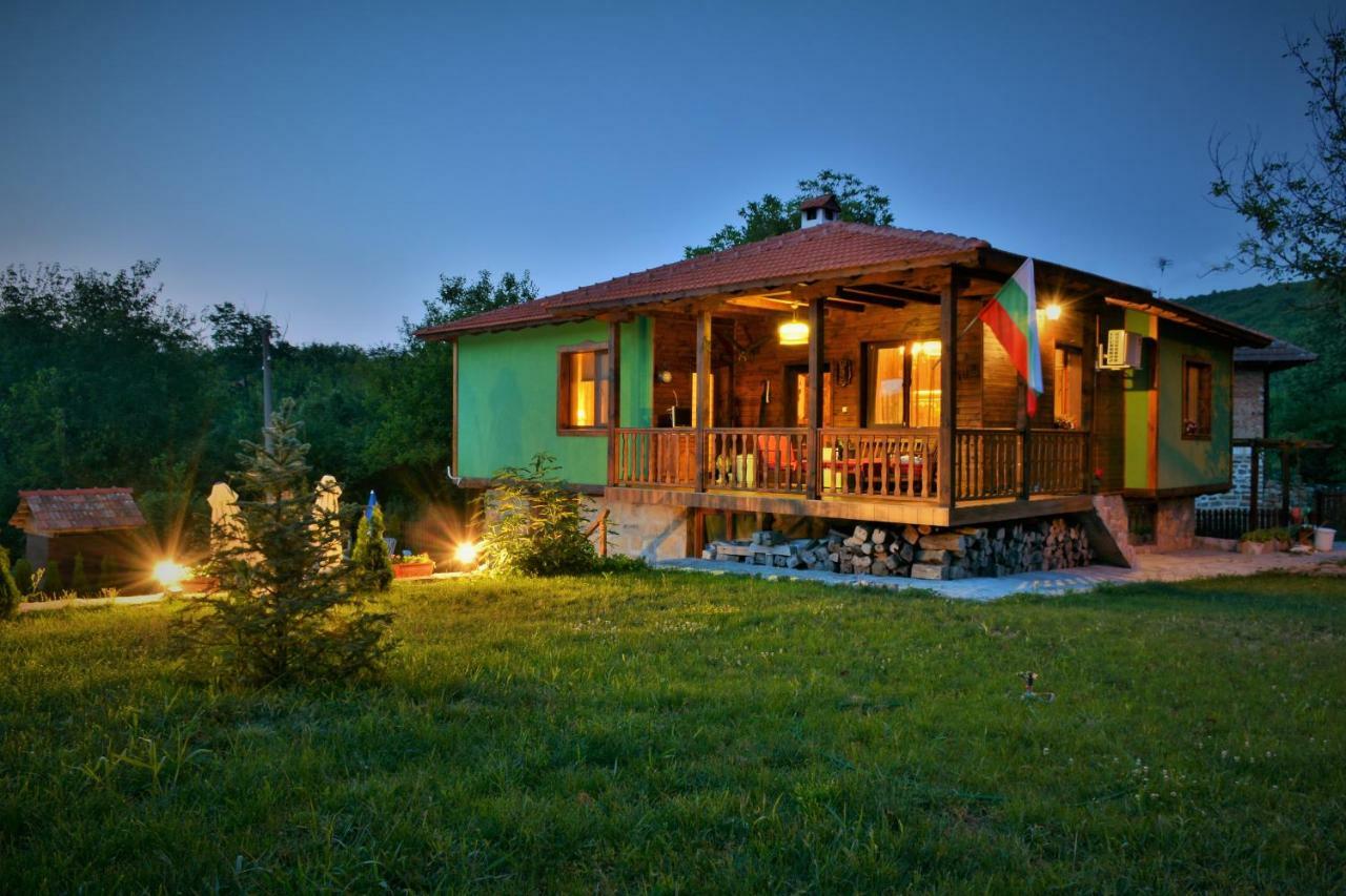 Къща Край Реката/ House By The River Vetrintsi 외부 사진